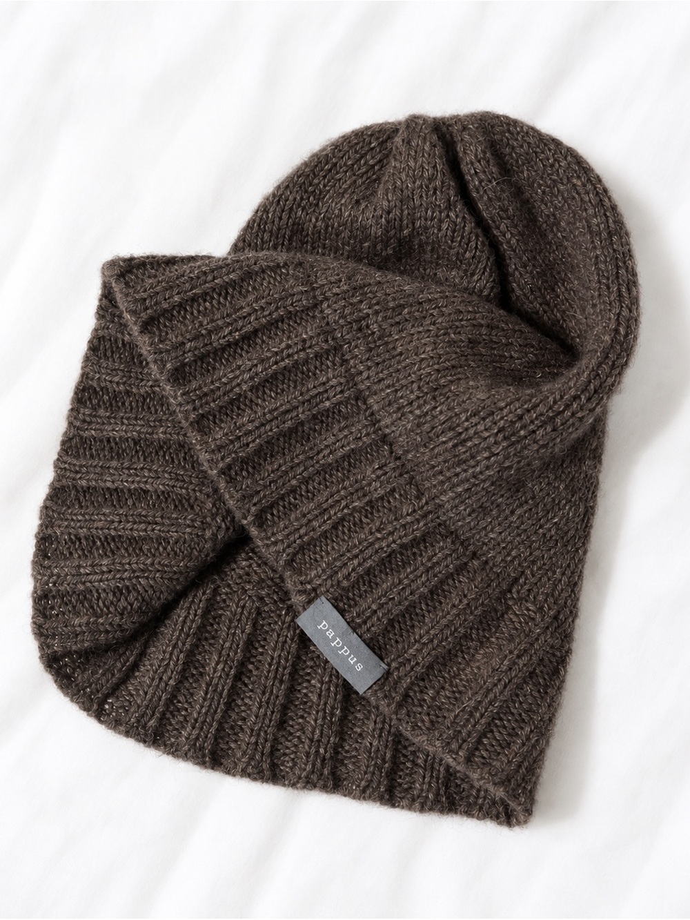Pappus 100% wool winter hat in warm brown.